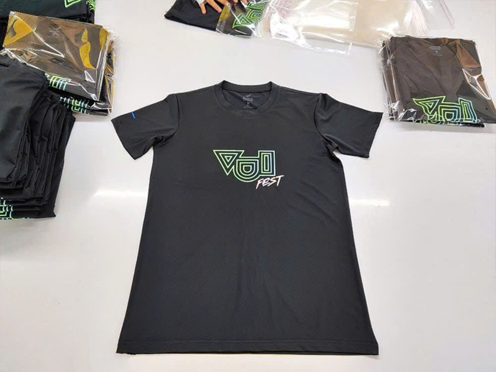 Đồng phục vest Nam/Nữ tại MBBank chuyên nghiệp, lịch sự.